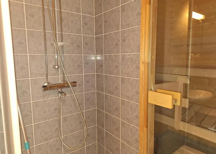 Spacious For 5 With Sauna